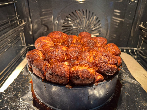 Sourdough monkey bread
