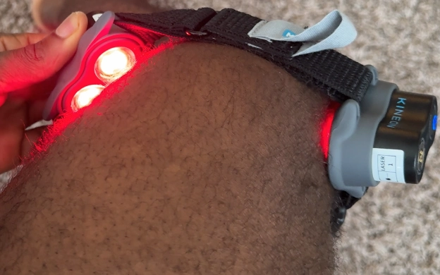 Kineon Move + pro close up use on knee for joint pain relief 