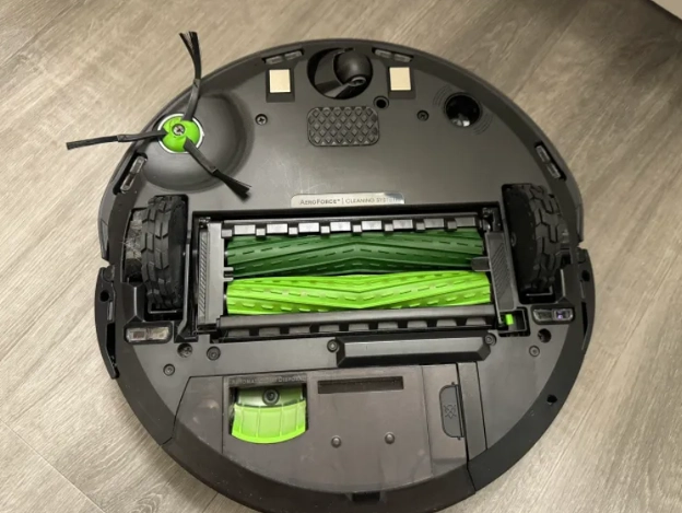 Bunden af Roomba j9