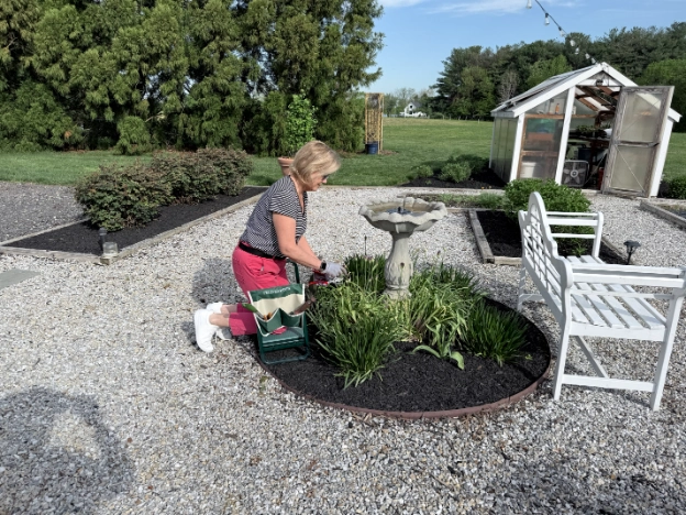 Garden kneeler and seat
