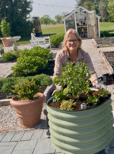 Vego rolling 2 ft x 2 ft planter