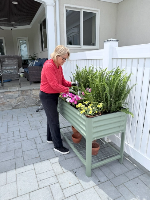 Gardening with Vego Garden Bed