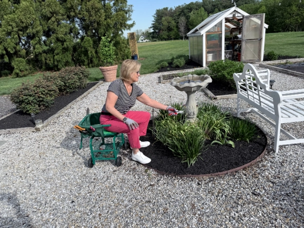 Suntee Rolling garden seat with swivel