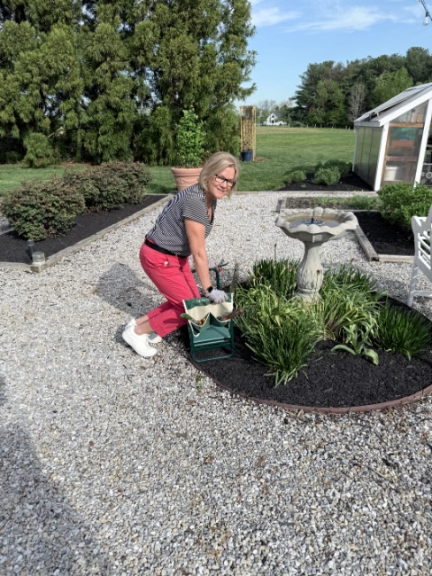 handles on garden kneeler to get up
