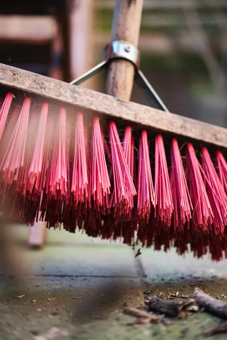 How to Make Lawn Stripes With Broom