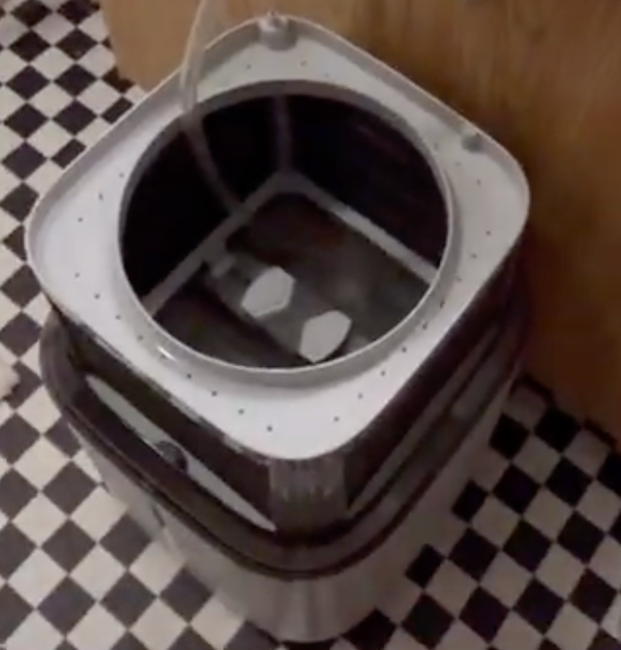 Levoit 6000s Humidifier Refilling