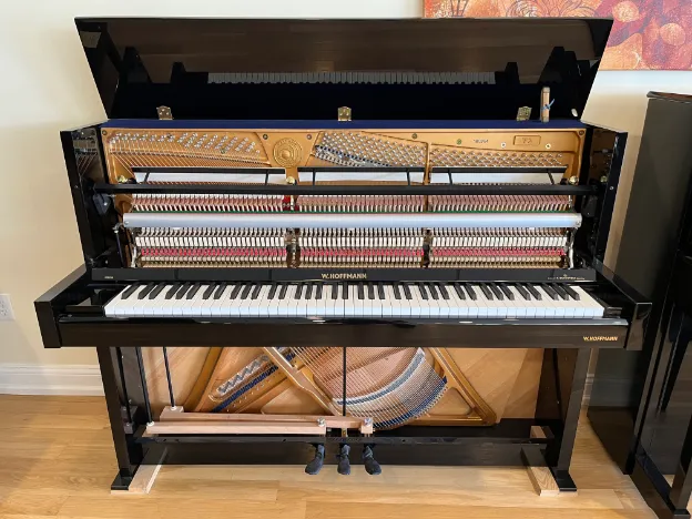 Hoffmann V2 piano