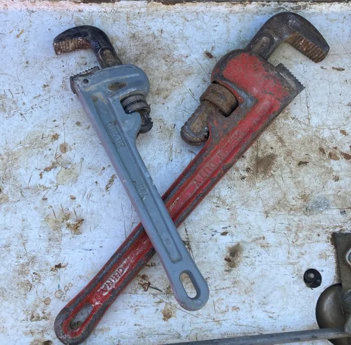 pipe wrenches