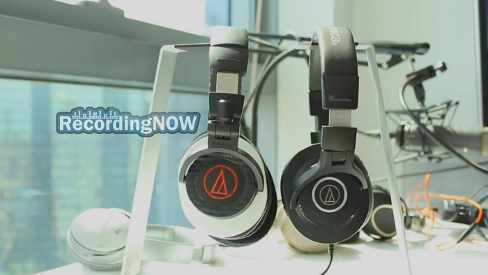 Audio Technica ATH M40x vs M50x side by side on desk